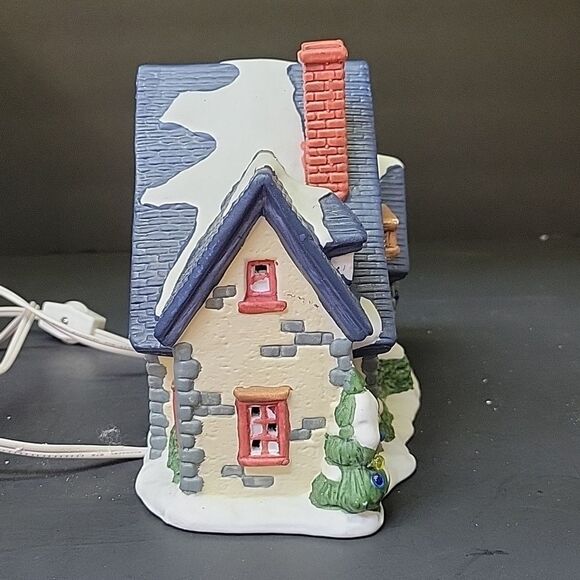 St Nicholas Square Illuminated"The Nelson Home"Lighted Village Vintage - Picture 7 of 9